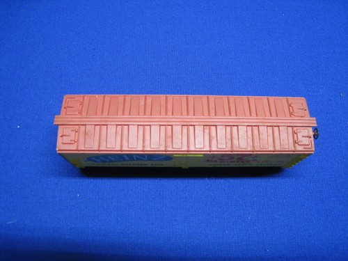 HO Scale Tyco Heinz 57 Reefer - Freight Train - Picture 3 of 4