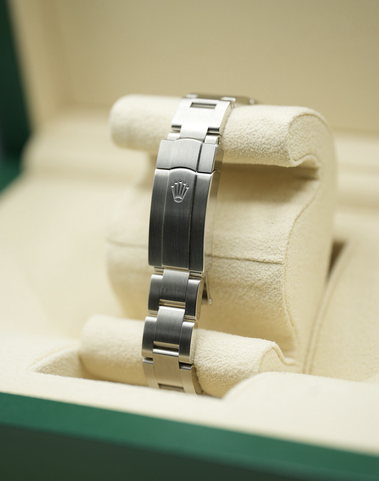 Rolex Oyster Perpetual 31mm Green Dial 277200 Unworn 2024 Model image 6