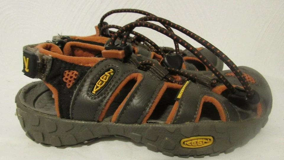 Sandalias impermeables Keen Newport para niños pequeños talla 10 marrón de malla de cuero oxidado Foto 3 de 4