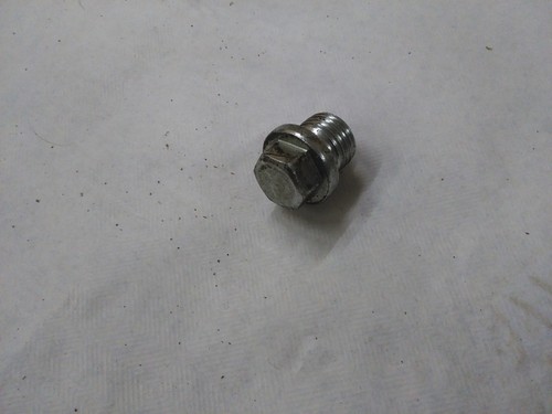 E4. Yamaha YZF R6 RJ03 Oil Drain Plug Screw Oil from Let