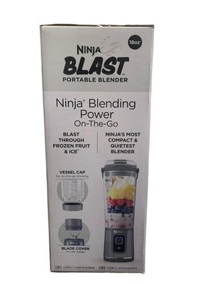 Ninja Blast Portable Blender & Accessories (2) Lids (2) 18oz