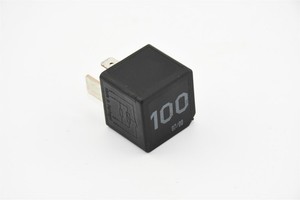 Audi TT 8N Relais 100 7M0951253A