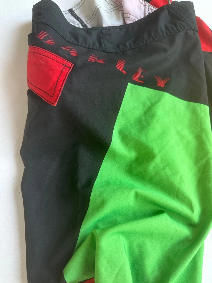 Pantalones Cortos Oakley Rasta De Colección Color Way Para Hombre Talla 32 *Raros Foto 4 de 4