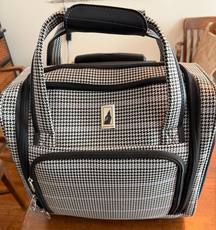 London Fog Rolling Travel Bag Black White Carry On Suitcase Extendable Handle