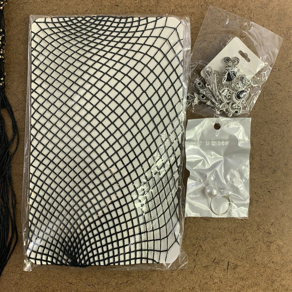 女式小号黑色和金色亮片条纹飘逸连衣裙和配件套装 9 件 — 第 4/4 张图片