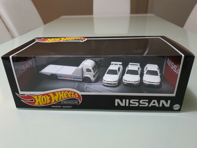 Hot Wheels 1:64 Scale Nissan Skyline GT 