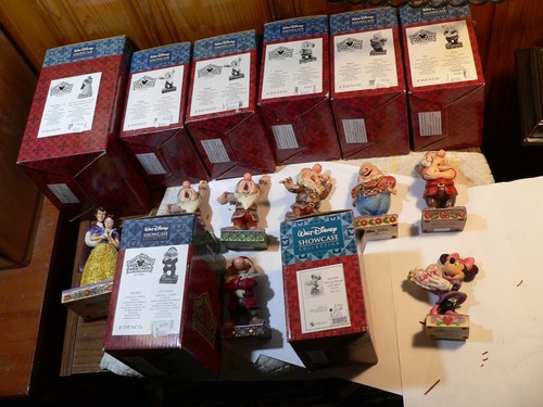 Disney Traditions Showcase Collection Jim Shore lot of 8 with box