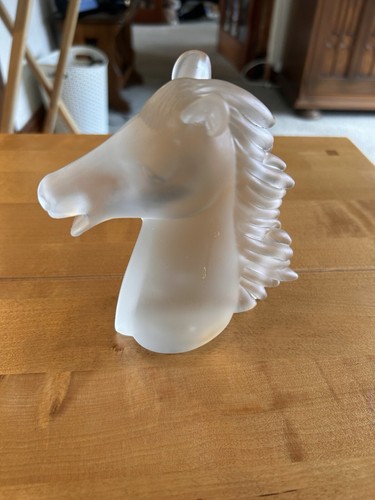Vintage Frosted Glass Horses Head Paperweight - Picture 4 of 10