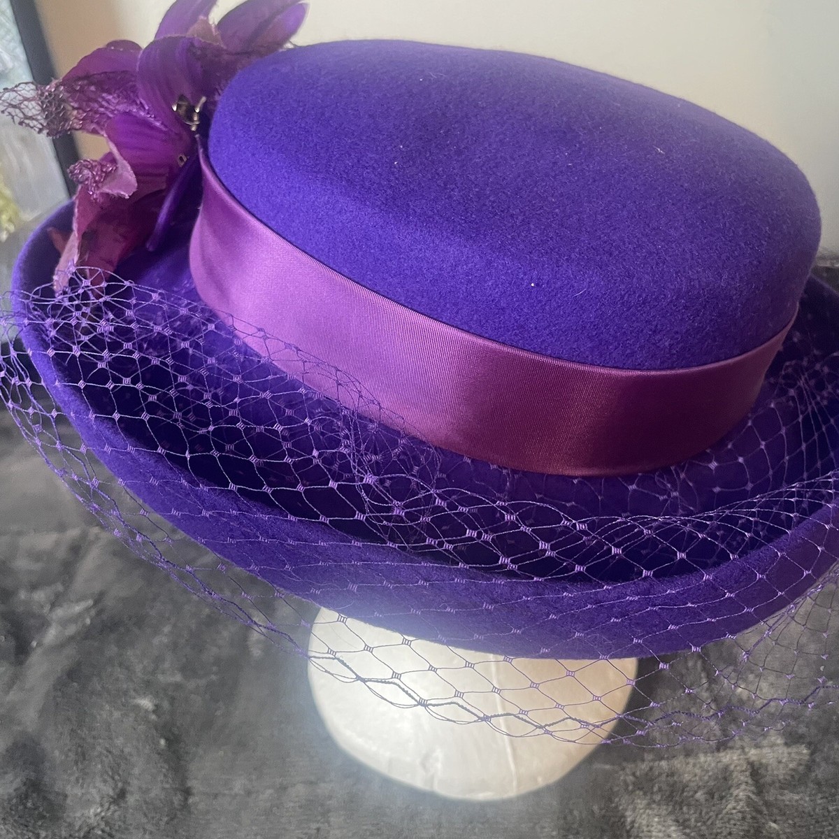 Ladies Vintage Purple Netted Doeskin Felt Wool Bollman Hat 