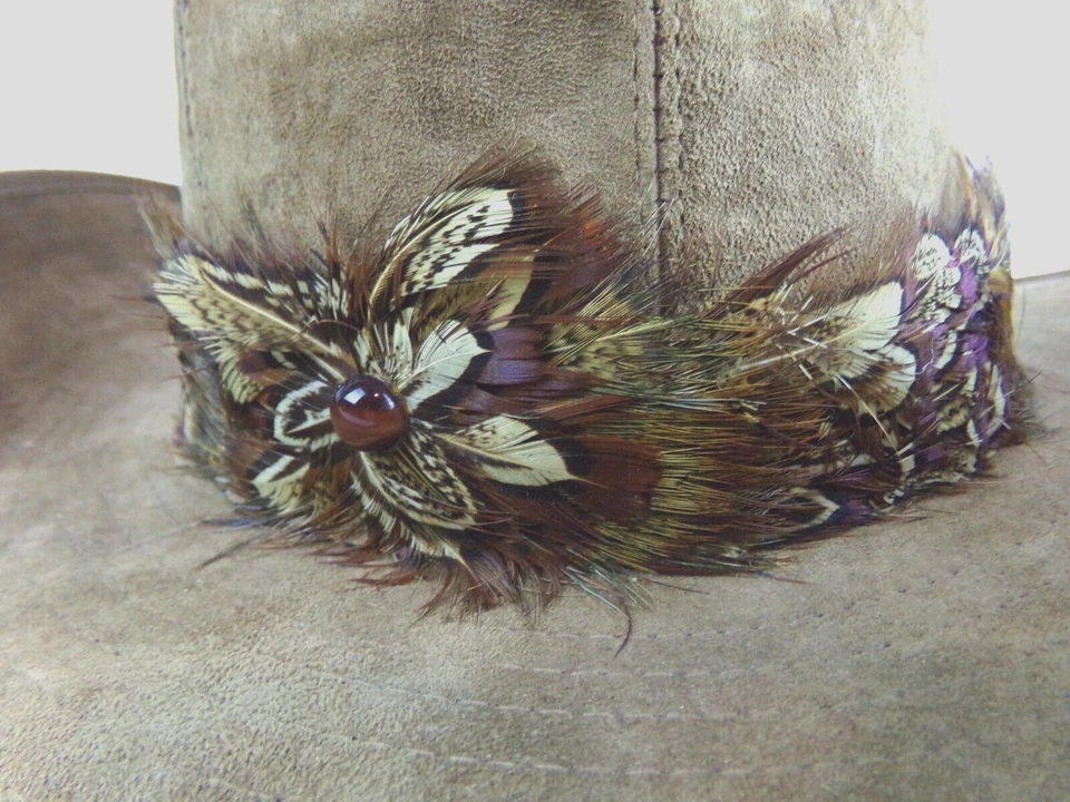 Sombrero Hush Puppies Vintage Cuero Marrón y Plumas Talla 6 7/8 Foto 4 de 4