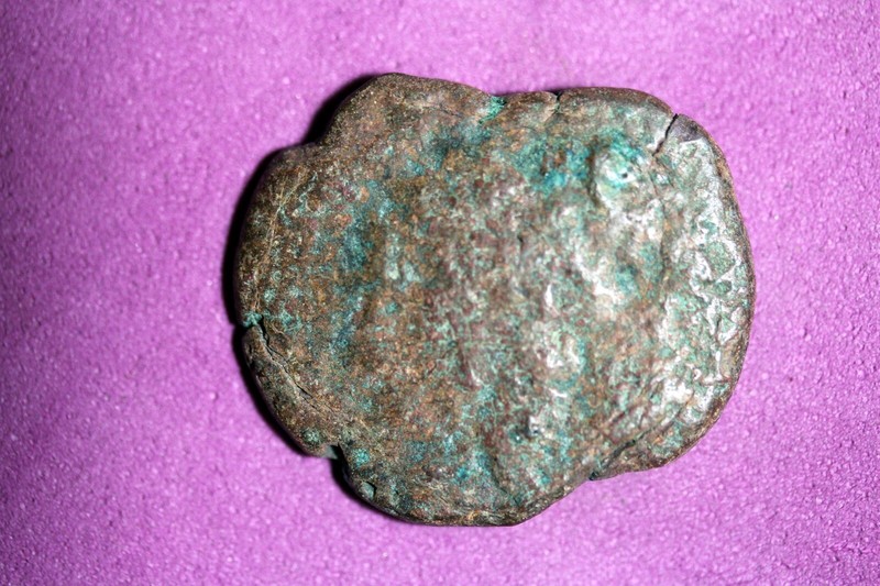 34 - 31 BC CLEOPTRA VII W/HEAD OF ZEUS CYPRUS! #N04154