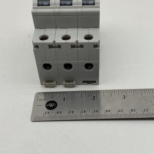 Schneider Electric Merlin Gerin C65N C4 Multi9 Circuit Breaker 3-Pole 50Hz 400V - Picture 5 of 8