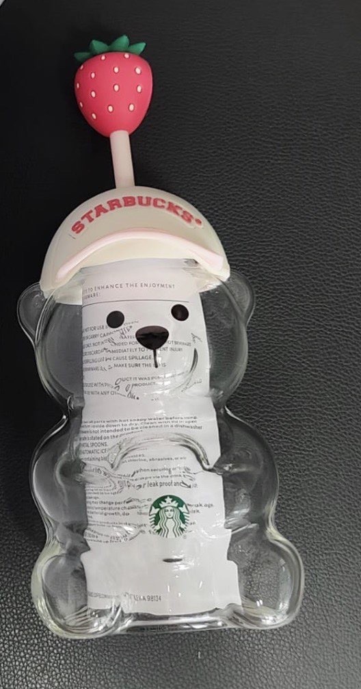 2026 New Starbucks Cute Bearista Bear Cup Tumbler Strawberry Topper Baseball Cap