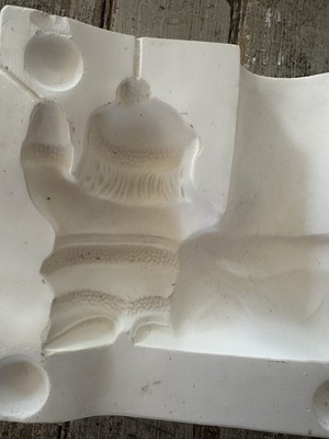 Vintage Weaver Christmas Santa  With Bag Slip Casting Mold 210
