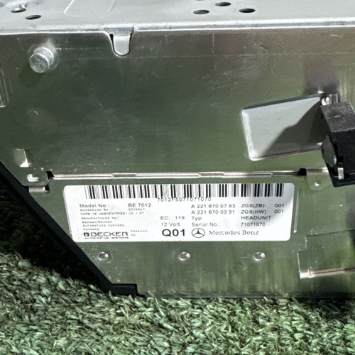 07-09 Mercedes W221 S550 S450 Head Unit Command CD Navigation 2218707893 OEM - Picture 5 of 9