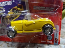 1932 FORD ROADSTER       2004 JOHNNY LIGHTNING HOT ROD MAGAZINE    1:64 DIE-CAST