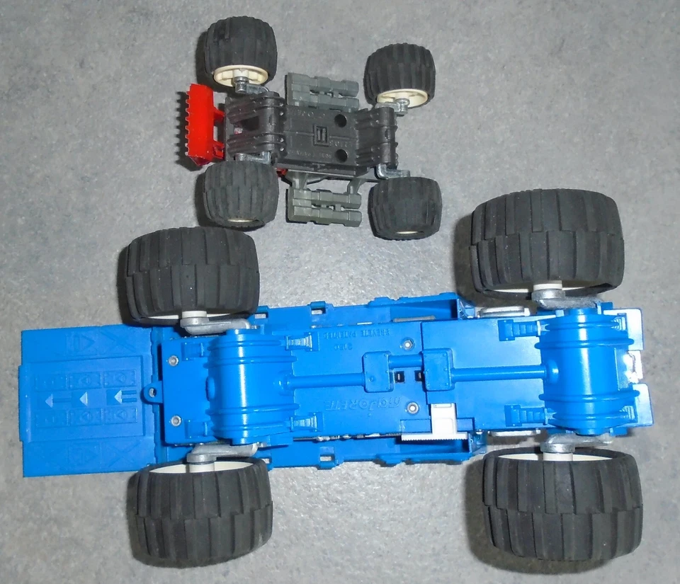 MAJORETTE : Extranimals lot éléphant et tractopelle - Photo 3/4