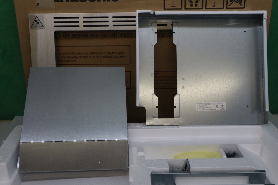 Panasonic 27 inch 1.2cu ft Microwave Oven Trim Kit NNTK621SS