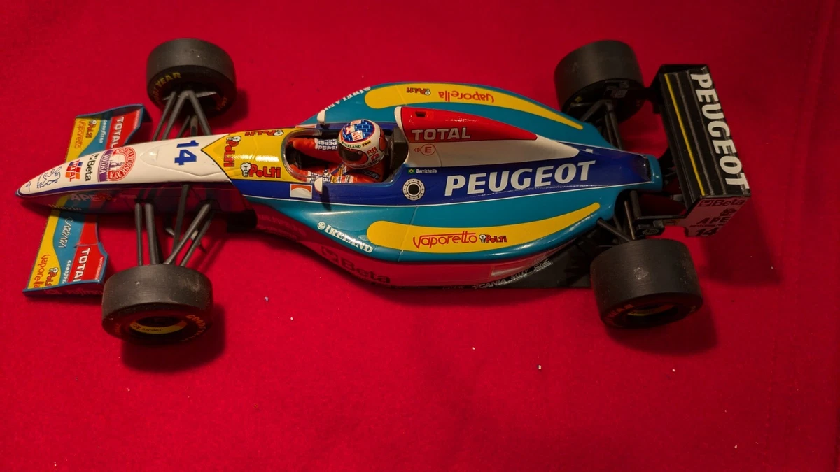 MINICHAMPS PROST PEUGEOT 2003 SANS BOITE 1/18 B6