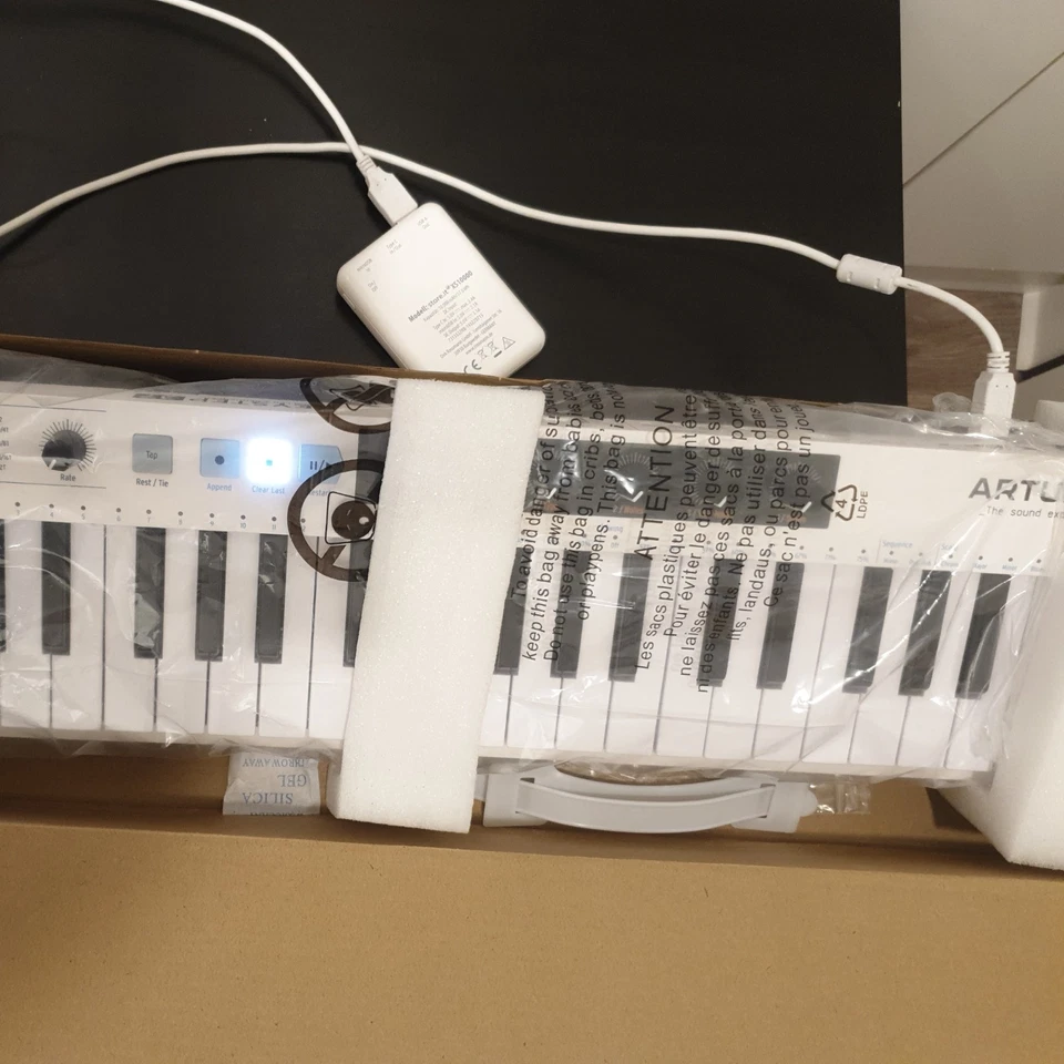 Masterkeyboard Arturia KeyStep 37 Master Keyboard MIDI Controller NEU - Bild 3 von 3