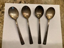 Wm Rogers Extra Plate 4 Soup Spoons REVELATION TAPESTRY Silverplate Flatware