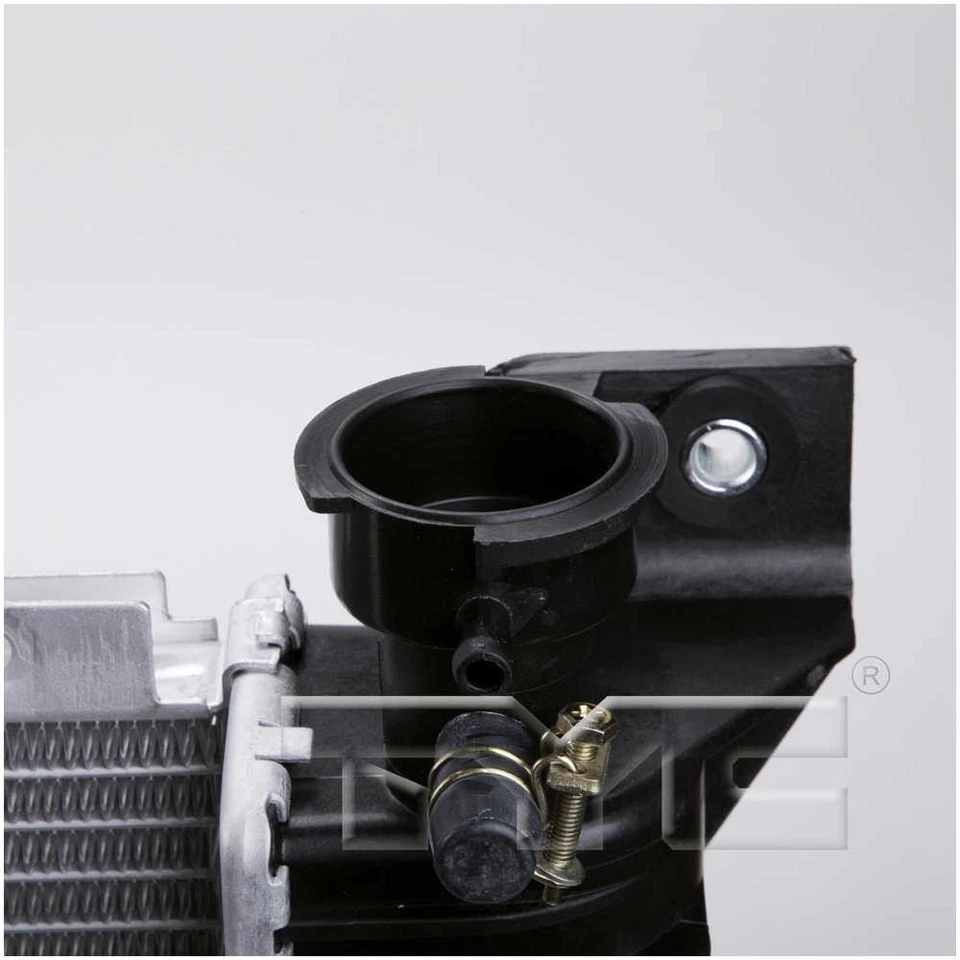 Radiador compatível com 1985-1996 Ford F-150 Bronco TYC - Imagem 4 de 4