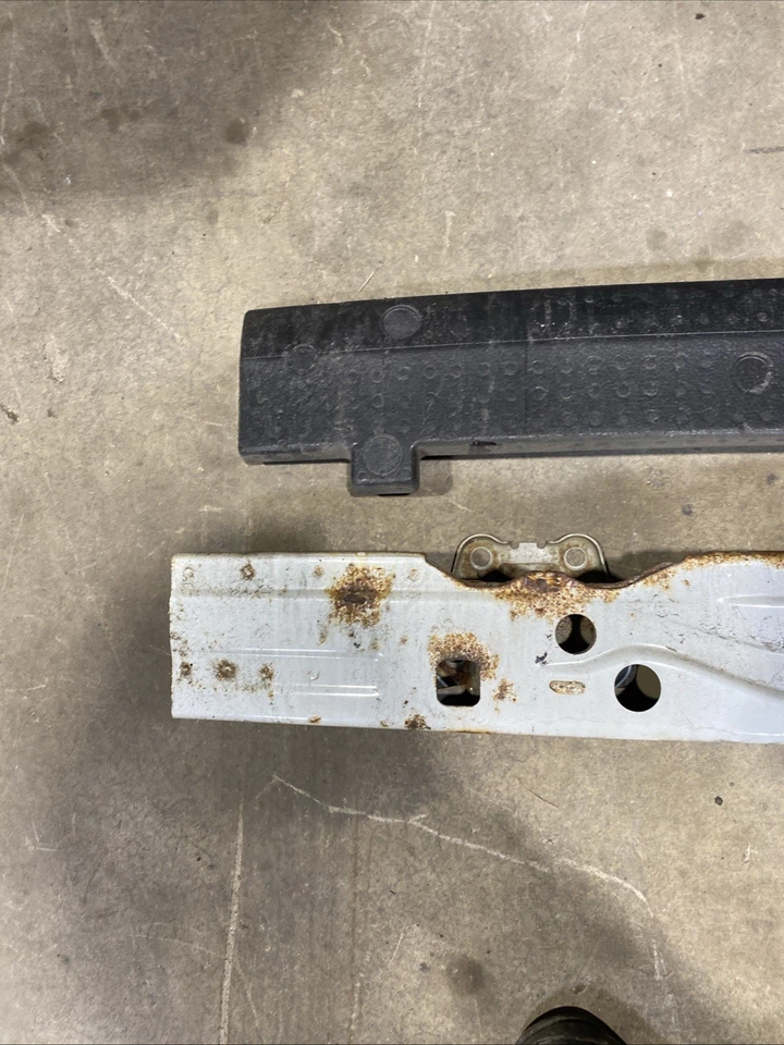 2010 2011 2012 2013 2014 Subaru Legacy barra de impacto reforço traseiro espuma 37J - Imagem 2 de 4