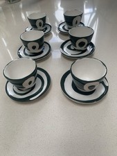 6 x HABITAT Vintage Espresso Kaffeetassen und Untertassen - dunkelgr&uuml;n & creme sehr guter Zustand