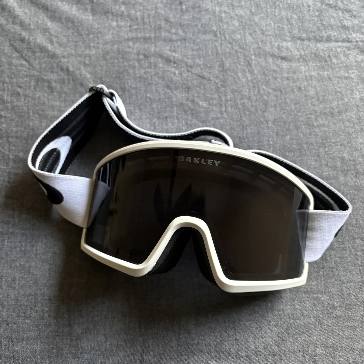 Oakley Winter Sports Goggles & Sunglasses for sale | eBay