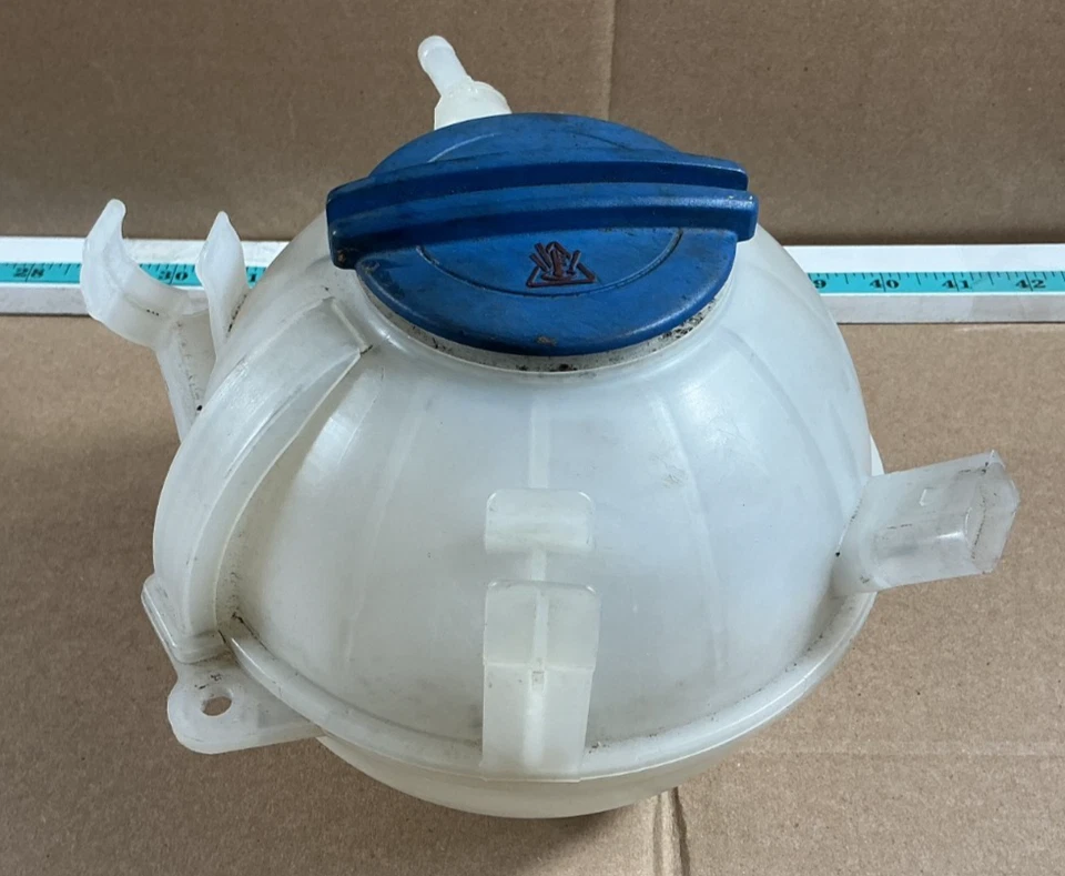 2006-2009年大众高尔夫R32冷却液溢流水库1K0121407A原始设备制造商 — 第 4/4 张图片