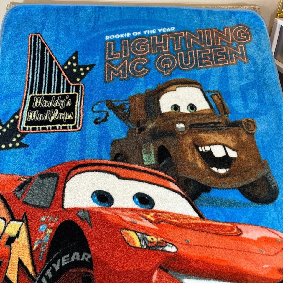 Disney Pixar Cars Lightning McQueen manta noroeste novato Foto 2 de 4