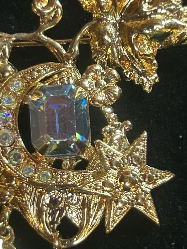 Kirk’s Folly Goldtone Pin/Brooch - Picture 7 of 9