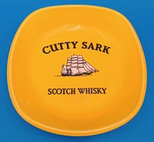 VINTAGE CERAMIC CUTTY SARK SCOTCH WHISKEY YELLOW ASH TRAY