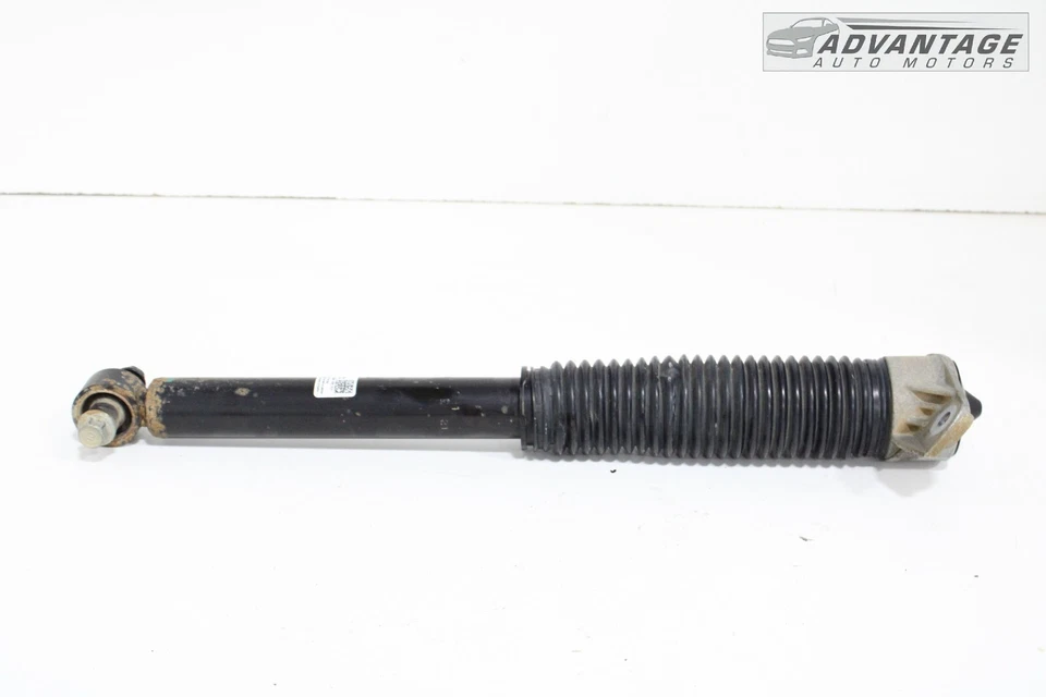 2019-2020 HYUNDAI SANTA FE AWD REAR RIGHT SIDE SHOCK STRUT ABSORBER OEM - Image 2 of 4