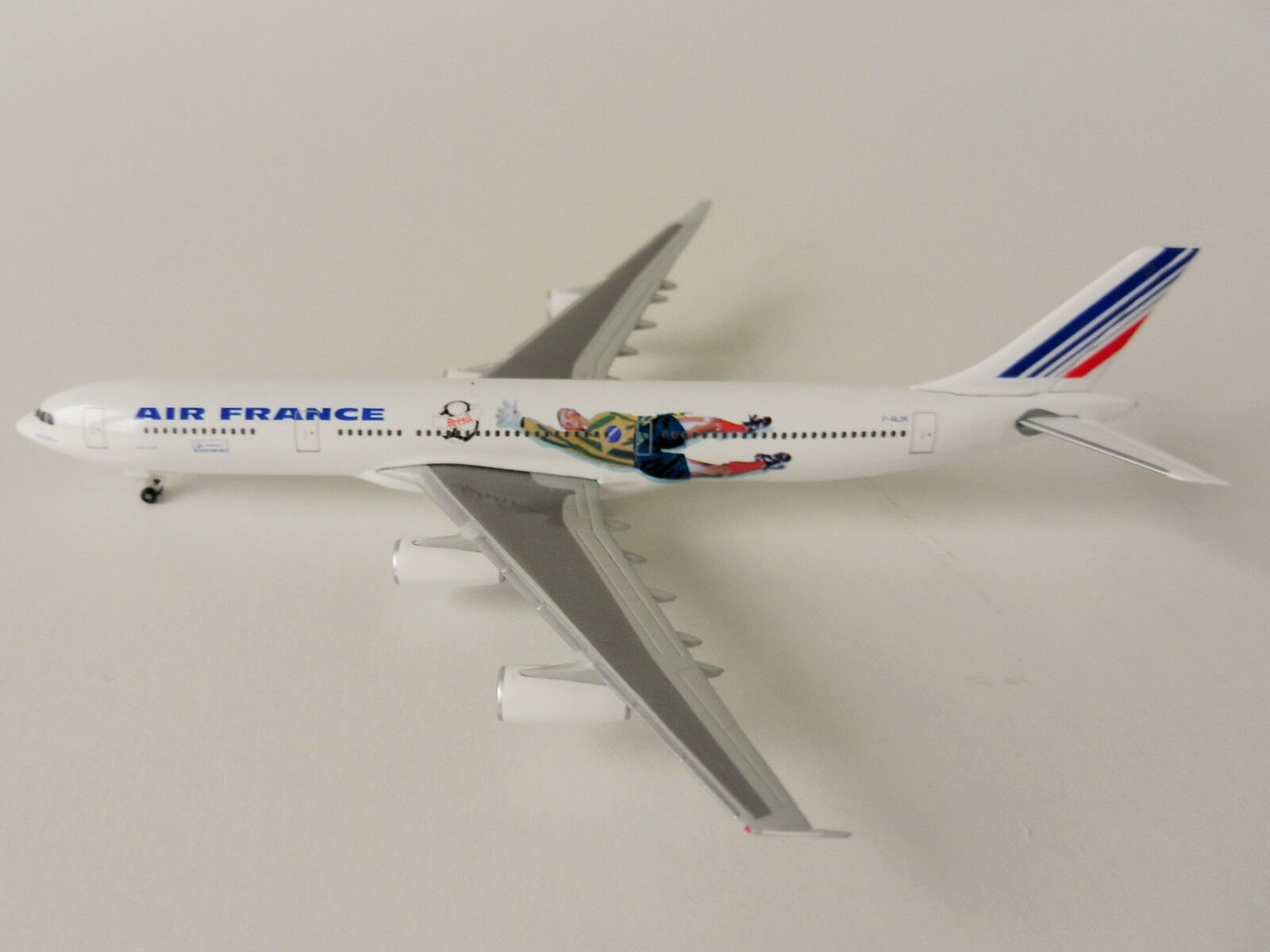 AIR FRANCE FOOTBALL 1998 Airbus A340-300 1/500 Herpa 531412 A340 A 340