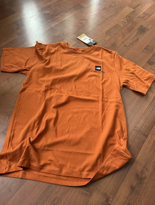 The North Face Mens Coord Tee Great Mountain Copper Size M New with Tags