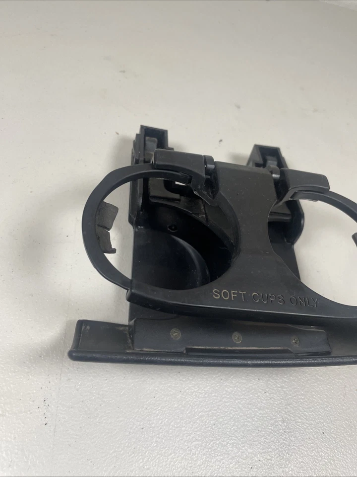 2000 - 2006 丰田苔原和红杉仪表板杯架灰色原始设备制造商 — 第 3/4 张图片