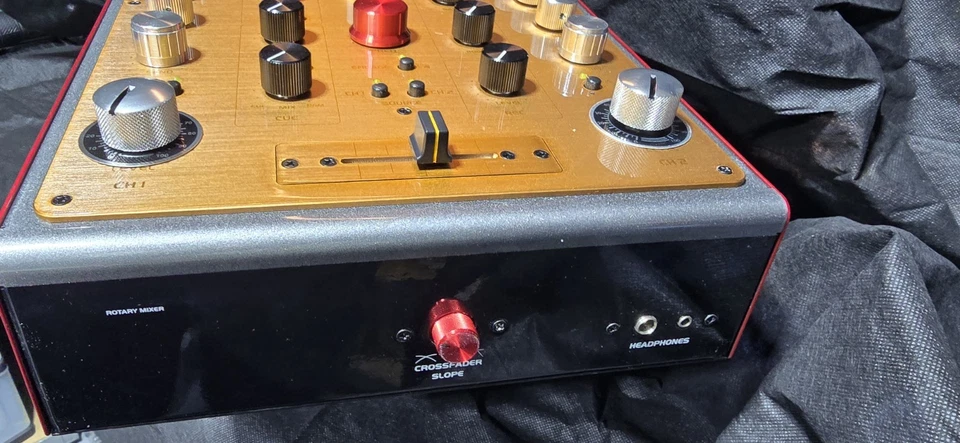 Omnitronic Trm 222 Lgf Design - Image 2 of 4