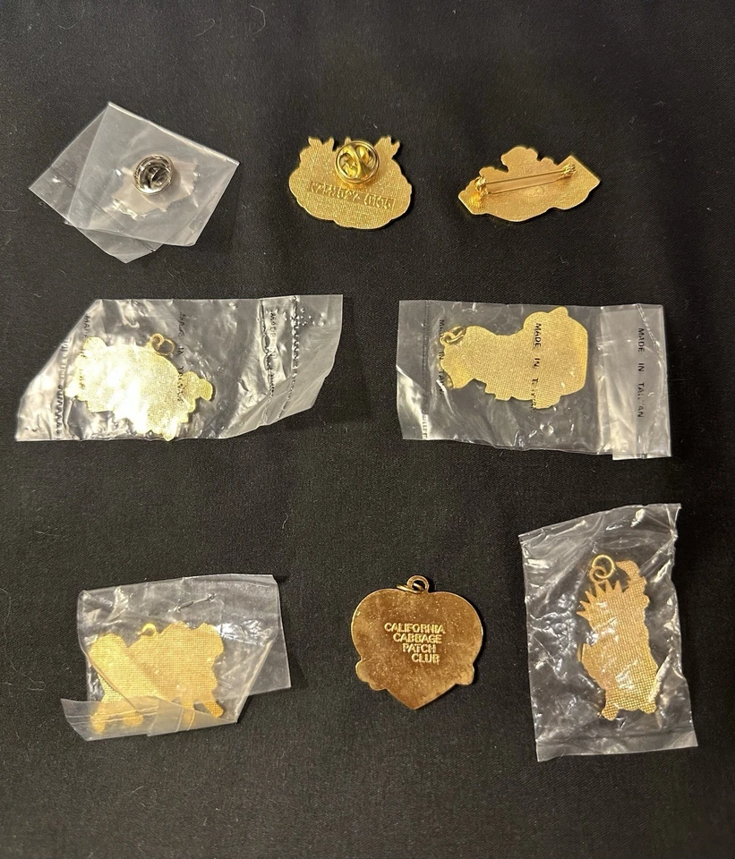 Lote de 3 prendedores y 5 dijes vintage Cabbage Patch para niños Foto 2 de 4