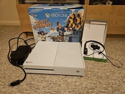 Microsoft Xbox One Sunset Overdrive 500GB White Console - Image 1 of 4