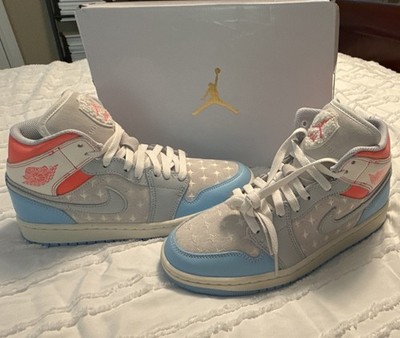 Jordan Air Jordan 1 Mid Suede Mid Top Lace-Up Stars Light Blue Gray Pink