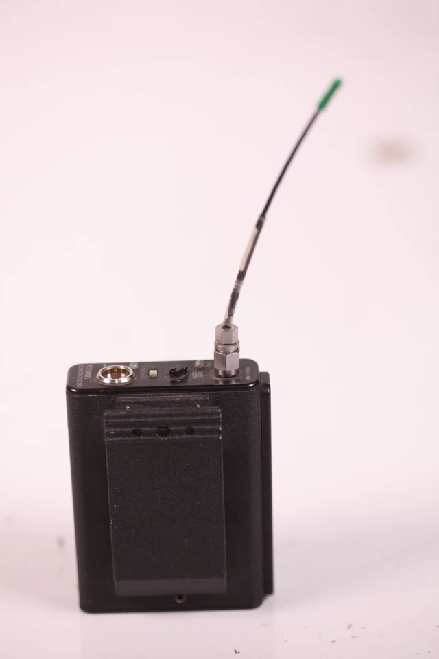 Lectrosonics UM400A Belt Pack Transmitter Block 25 - Image 4 of 4