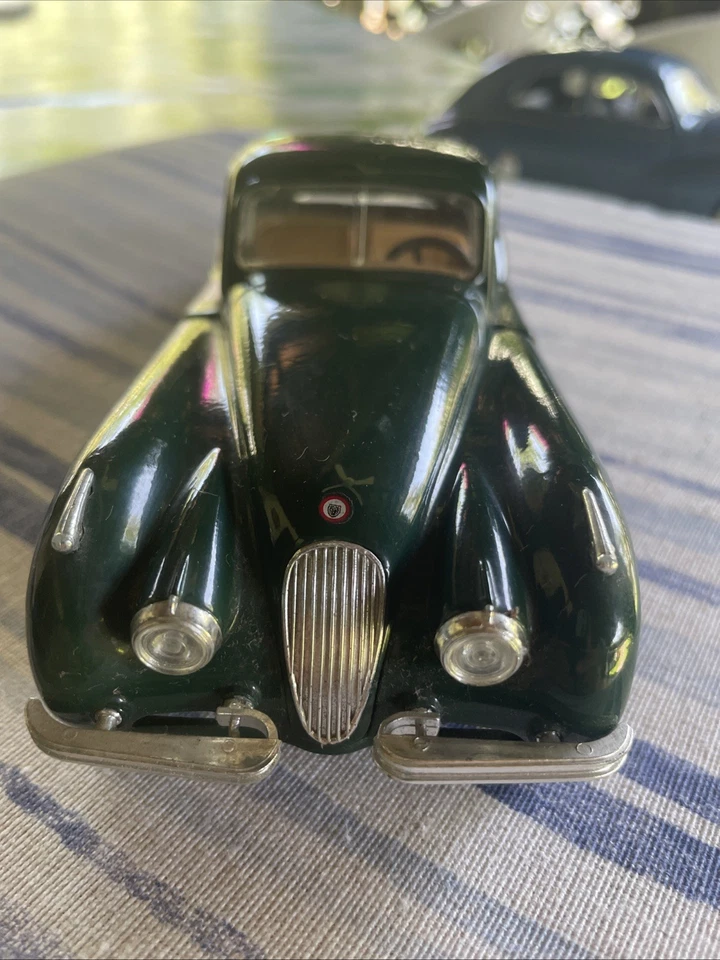 BURAGO BBURAGO 1/24 JAGUAR XK 120 1948 VERDE VINTAGE - Immagine 2 di 4