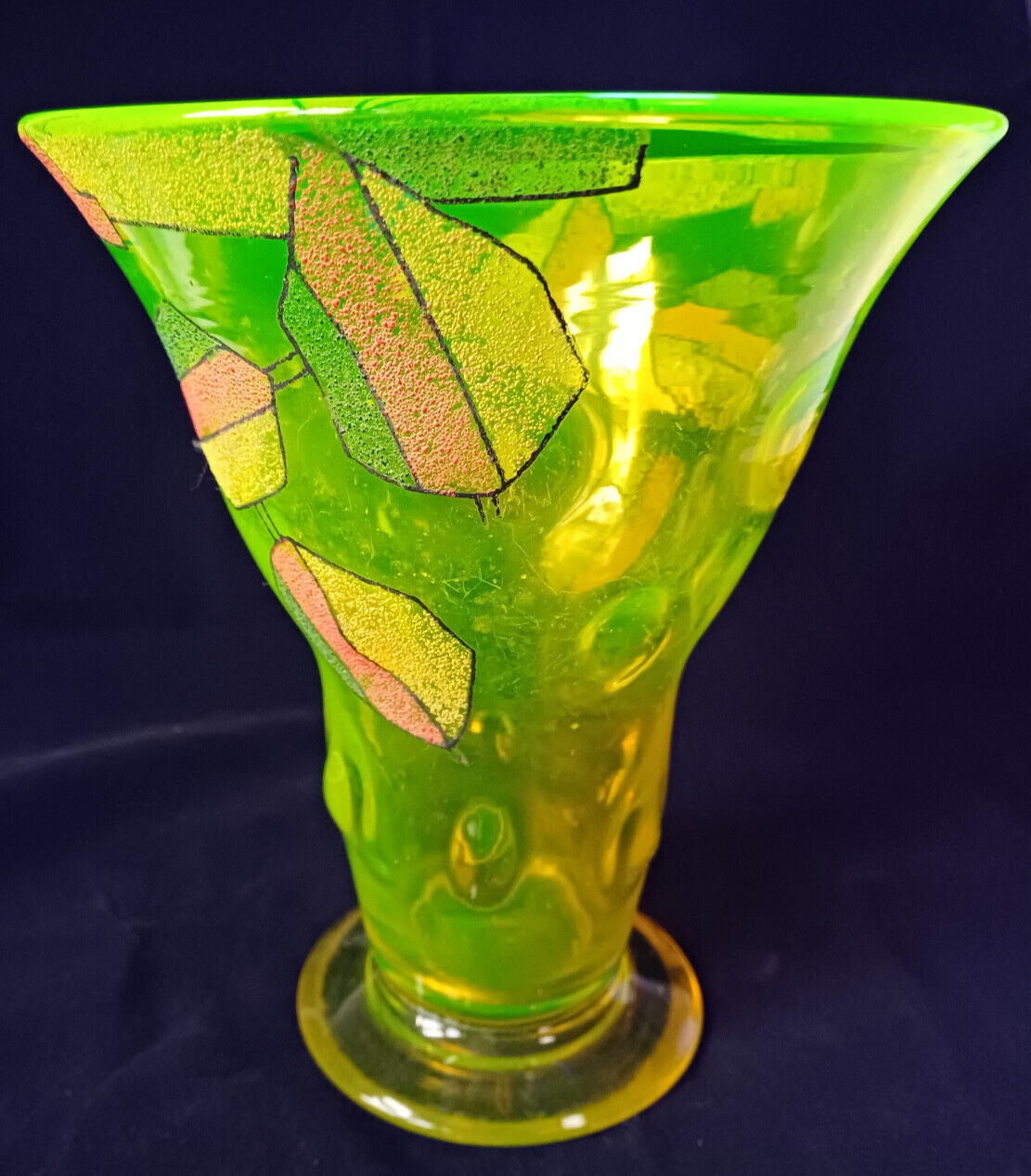 Unusual b Uranium Tall Golden Amber Bullseye Pattern Glass Vase