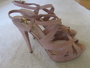 neutral colored heels