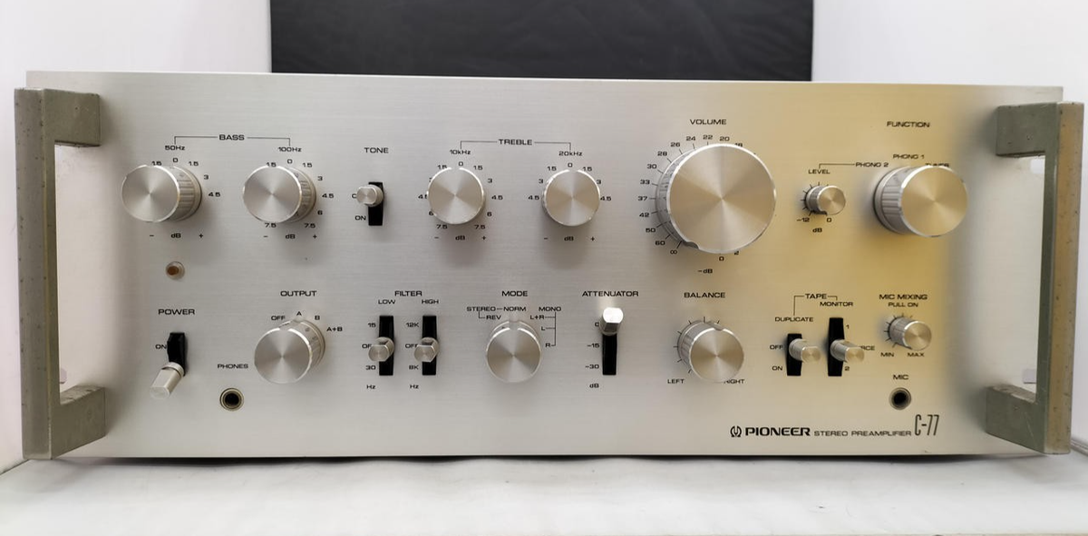 Pioneer C-77 Stereo Pre Amplifier Audio 100V 50Hz/60Hz Vintage