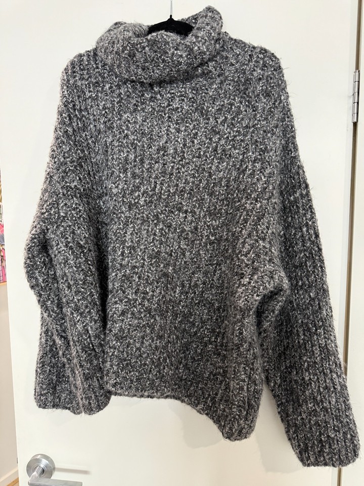 Zara Grey Oversized Turtleneck Sweater - Size Small