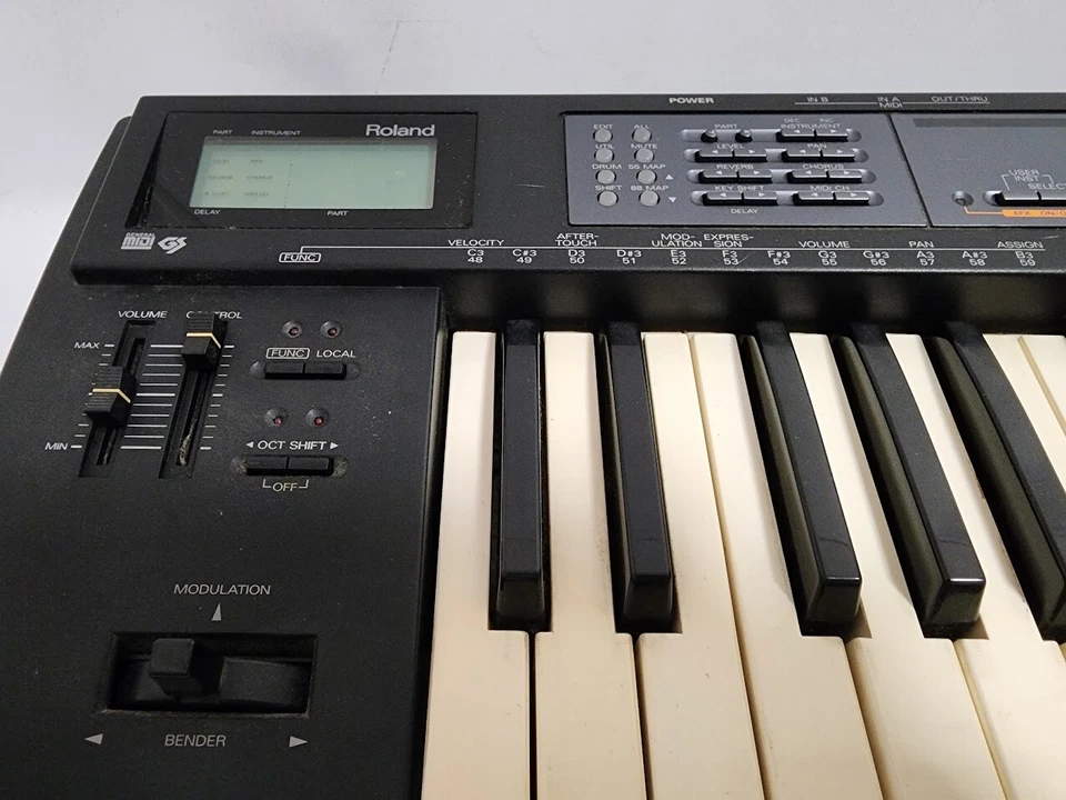 Roland SK-88 PRO Keyboard Synthesizer Black keyboard Music Instruments - Image 2 of 4