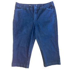 St. John's Bay Jeans Womens Size 14 Mid Rise Straight Leg Capris Dark Wash Denim