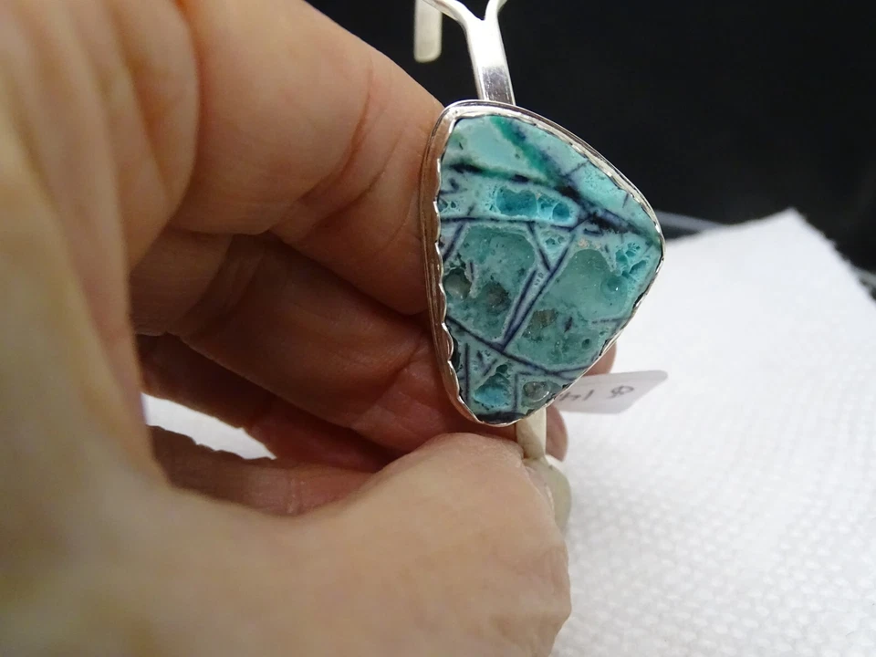 CONJUNTO DE BRACELETE ARTESANAL DE CRISOCOLA/COBRE POLIÉDRICO EM PRATA ESTERLINA - Imagem 2 de 4